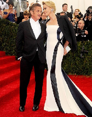 Шон Пенн хочет усыновить ребенка Шарлиз Терон Шон Пенн и Шарлиз Терон